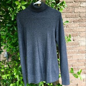 H&M Men’s turtle neck Sweater !Size S 😎